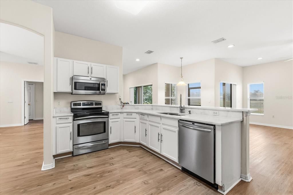 En Venta: $339,900 (3 camas, 2 baños, 1687 Pies cuadrados)