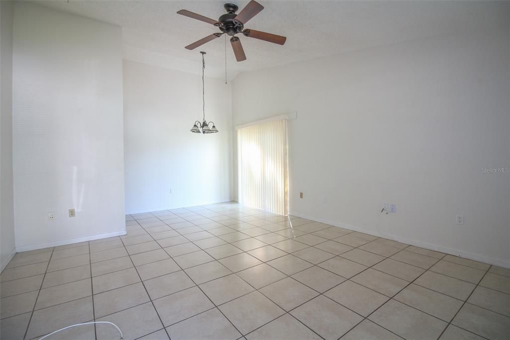 For Rent: $1,500 (2 beds, 2 baths, 886 Square Feet)