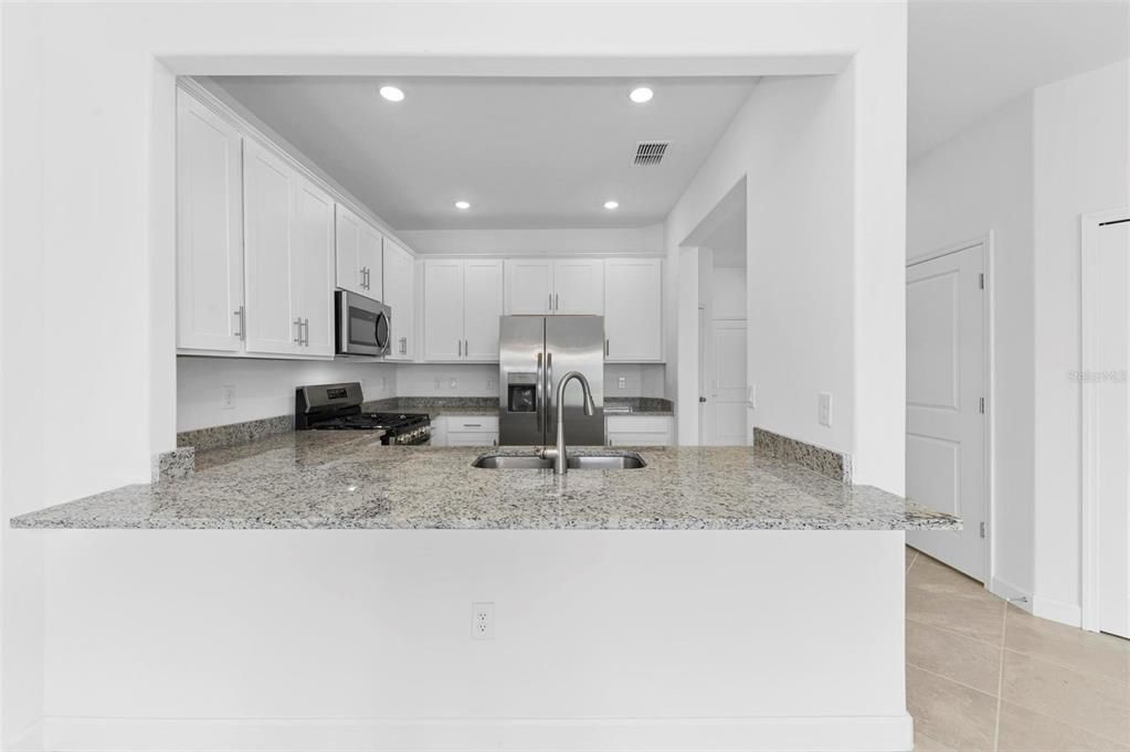 В аренду: $2,750 (3 спален, 2 ванн, 1879 Квадратных фут)