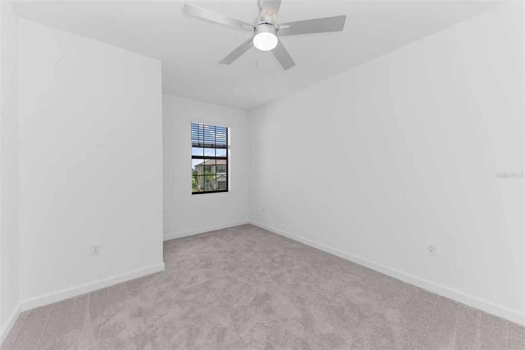 В аренду: $2,750 (3 спален, 2 ванн, 1879 Квадратных фут)