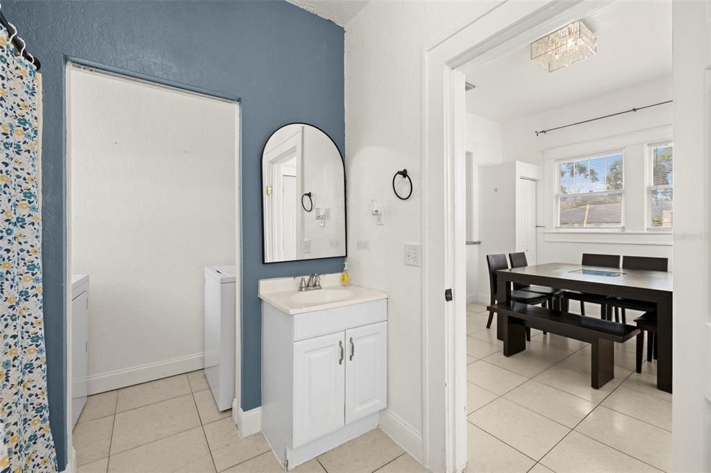 待售: $445,000 (4 贝兹, 2 浴室, 1918 平方英尺)