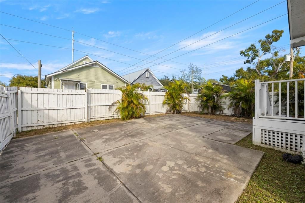 待售: $445,000 (4 贝兹, 2 浴室, 1918 平方英尺)