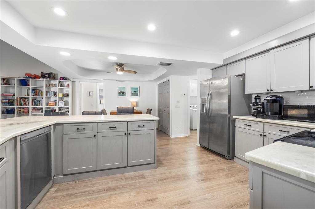 En Venta: $515,000 (4 camas, 3 baños, 2351 Pies cuadrados)