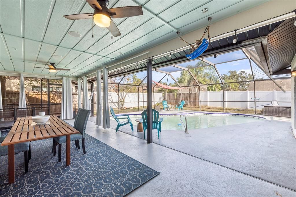 En Venta: $515,000 (4 camas, 3 baños, 2351 Pies cuadrados)