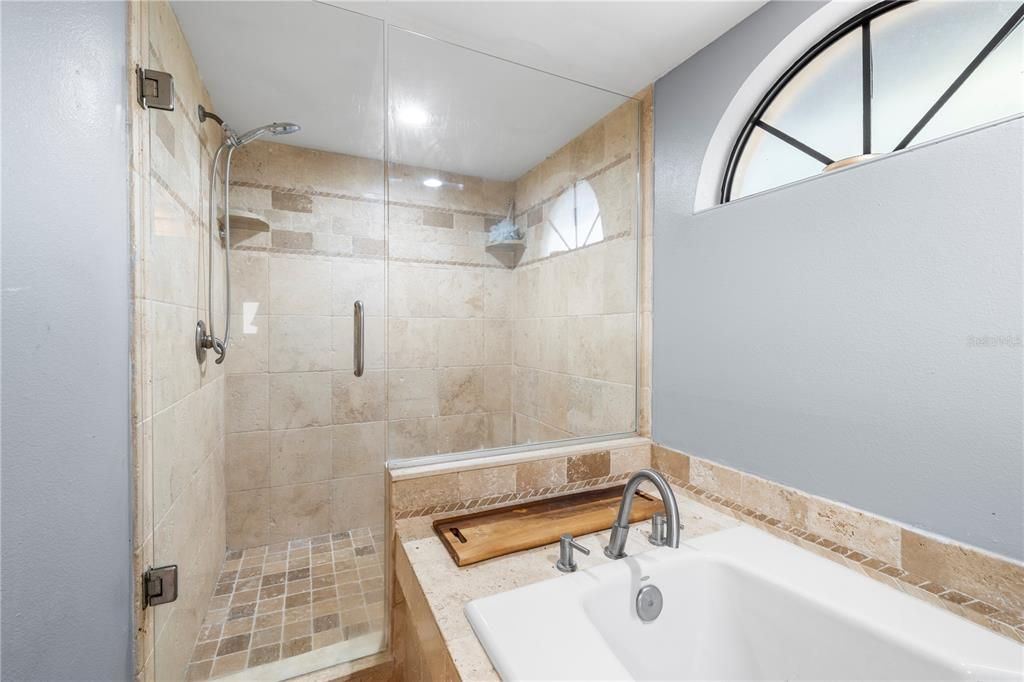 En Venta: $515,000 (4 camas, 3 baños, 2351 Pies cuadrados)