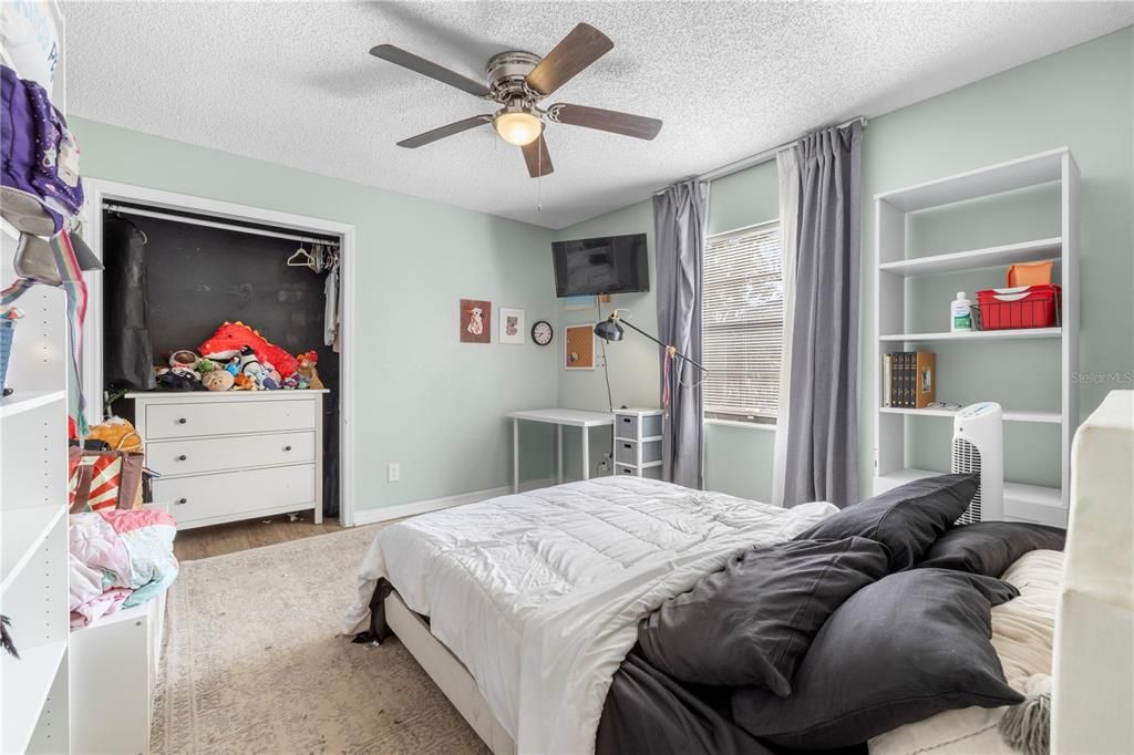 En Venta: $515,000 (4 camas, 3 baños, 2351 Pies cuadrados)