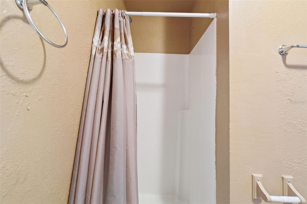 En Venta: $255,000 (3 camas, 2 baños, 1122 Pies cuadrados)