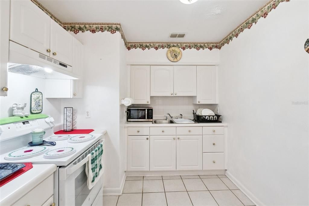 En Venta: $255,000 (3 camas, 2 baños, 1122 Pies cuadrados)