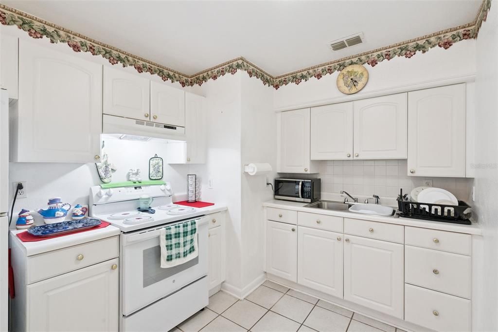 En Venta: $255,000 (3 camas, 2 baños, 1122 Pies cuadrados)