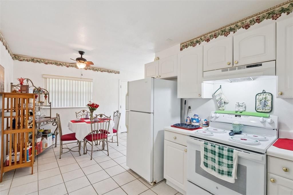 En Venta: $255,000 (3 camas, 2 baños, 1122 Pies cuadrados)