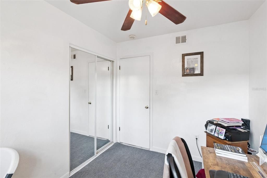 En Venta: $255,000 (3 camas, 2 baños, 1122 Pies cuadrados)