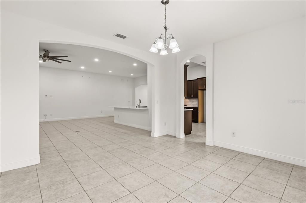 For Sale: $625,000 (4 beds, 3 baths, 2898 Square Feet)