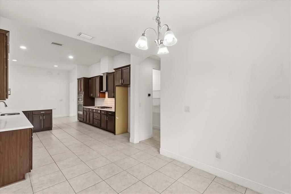 For Sale: $625,000 (4 beds, 3 baths, 2898 Square Feet)