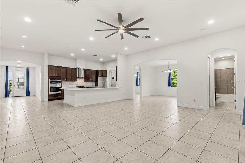 For Sale: $625,000 (4 beds, 3 baths, 2898 Square Feet)