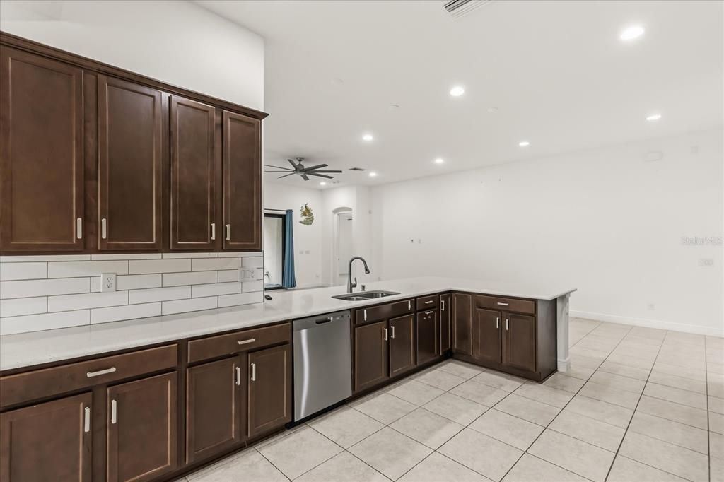 For Sale: $625,000 (4 beds, 3 baths, 2898 Square Feet)