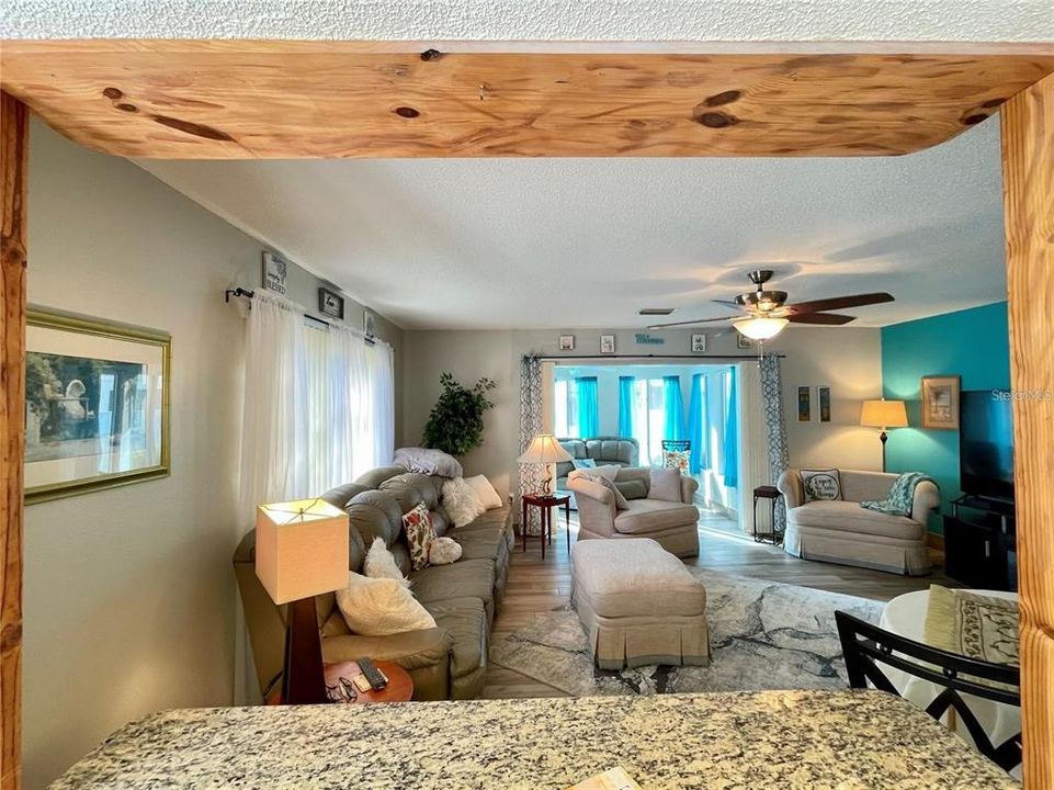 В аренду: $2,100 (2 спален, 2 ванн, 1247 Квадратных фут)