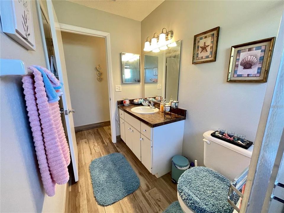 В аренду: $2,100 (2 спален, 2 ванн, 1247 Квадратных фут)