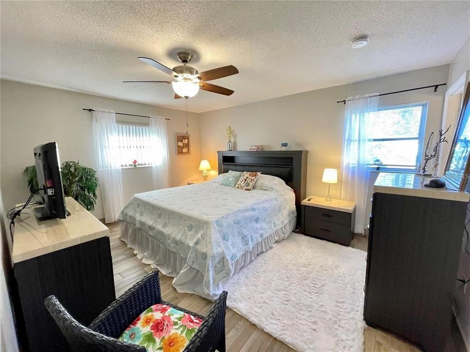 В аренду: $2,100 (2 спален, 2 ванн, 1247 Квадратных фут)