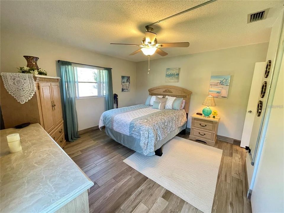 В аренду: $2,100 (2 спален, 2 ванн, 1247 Квадратных фут)