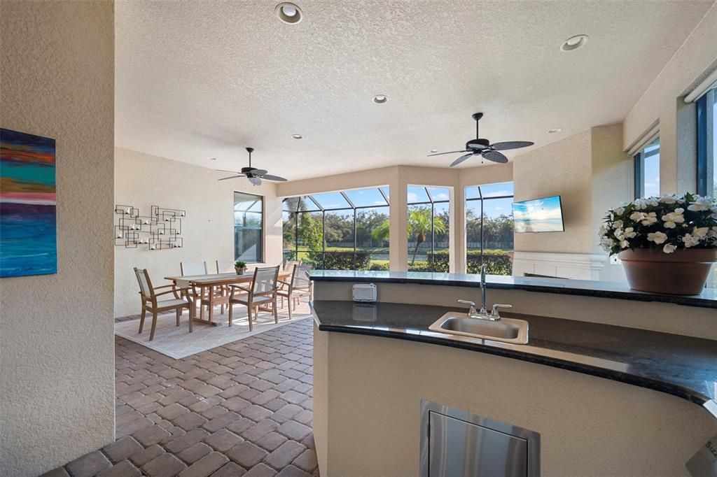 На продажу: $1,089,000 (3 спален, 3 ванн, 2262 Квадратных фут)