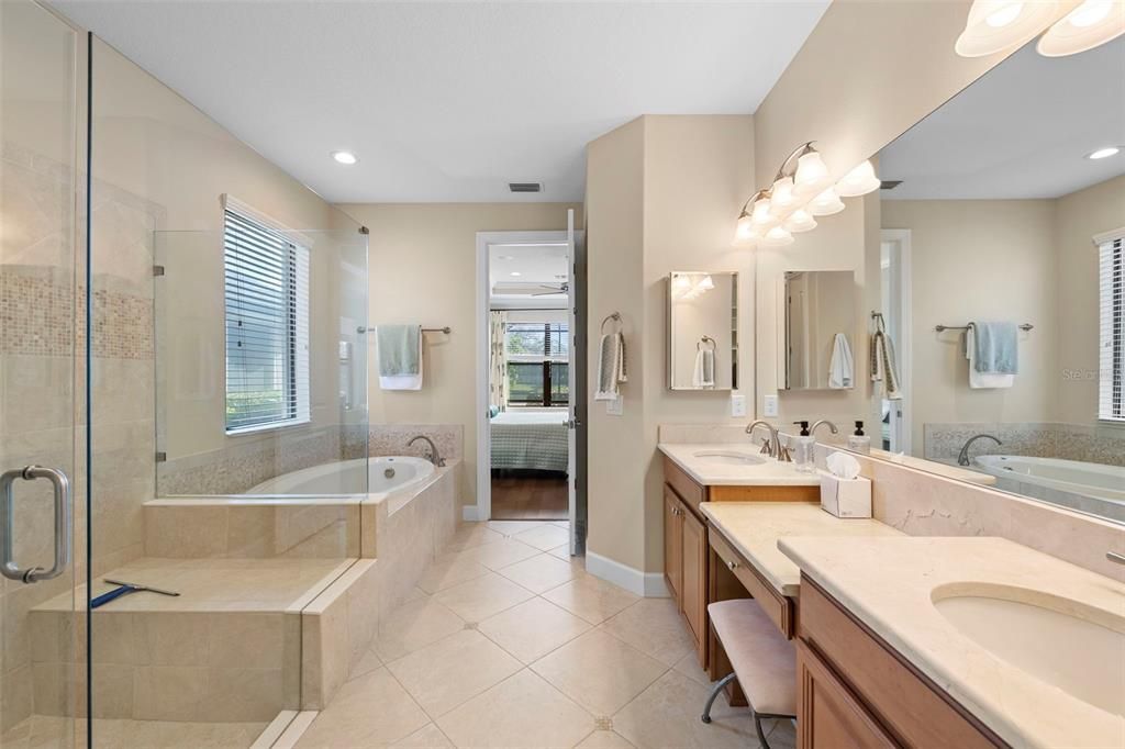 На продажу: $1,089,000 (3 спален, 3 ванн, 2262 Квадратных фут)