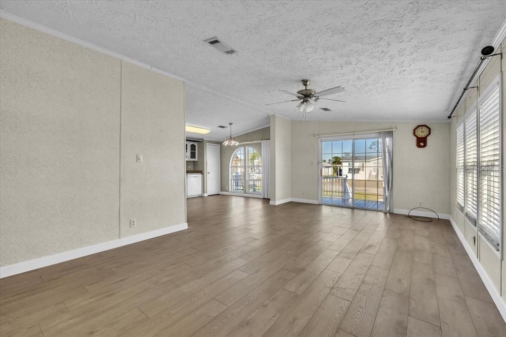 Activo con contrato: $125,000 (2 camas, 2 baños, 1188 Pies cuadrados)