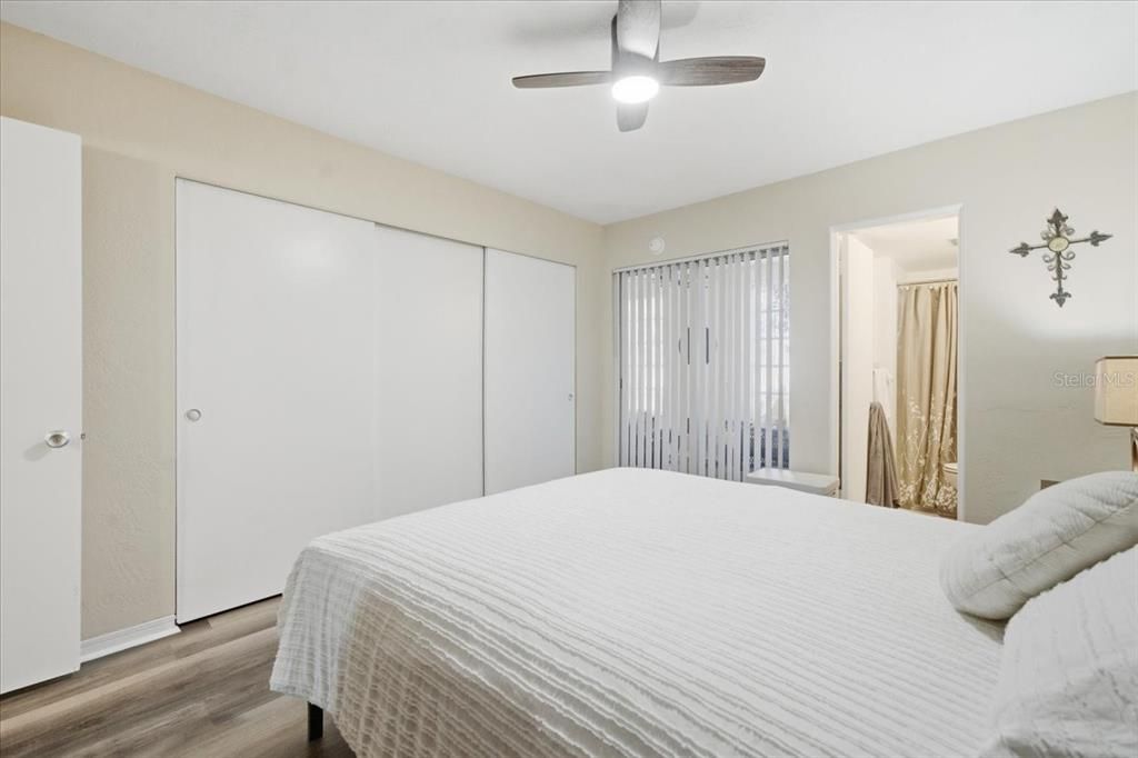 For Sale: $140,000 (2 beds, 2 baths, 835 Square Feet)