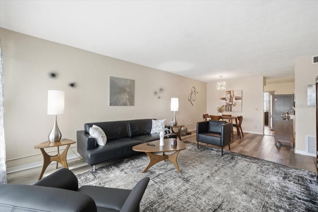 For Sale: $140,000 (2 beds, 2 baths, 835 Square Feet)