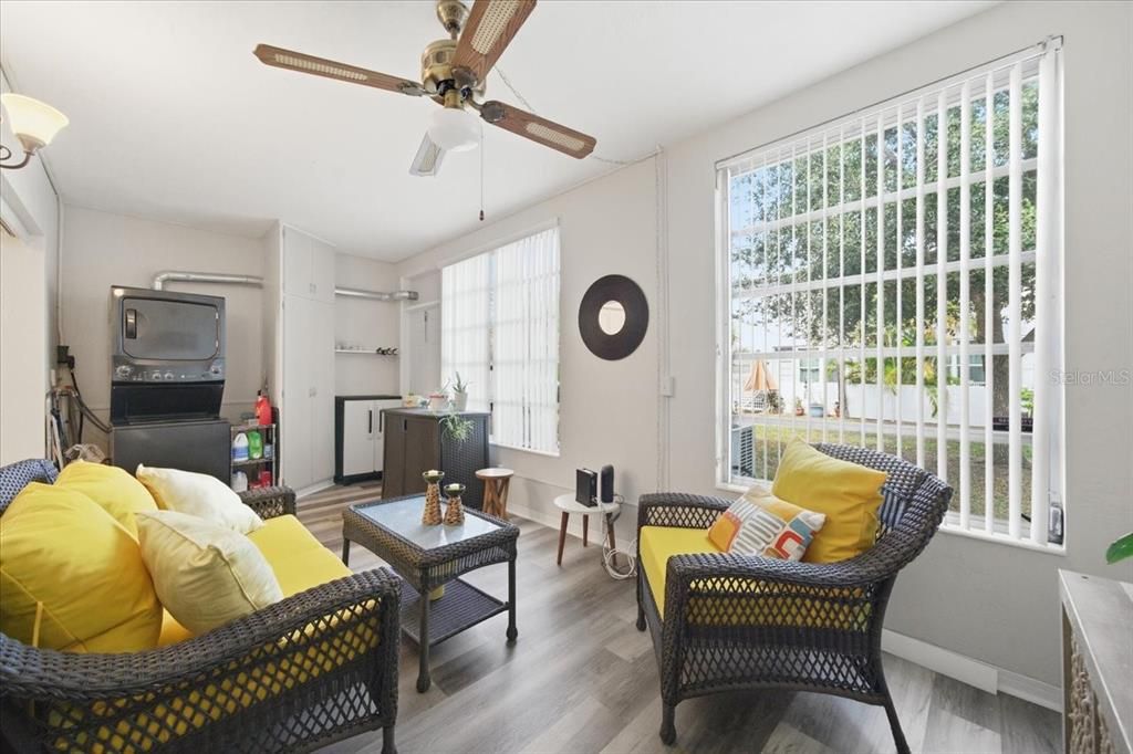 For Sale: $140,000 (2 beds, 2 baths, 835 Square Feet)