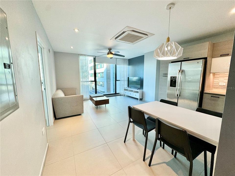 На продажу: $450,000 (1 спален, 1 ванн, 673 Квадратных фут)