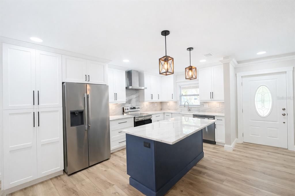 For Rent: $2,900 (3 beds, 2 baths, 1550 Square Feet)