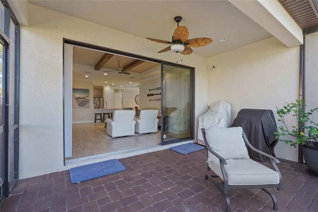 En Venta: $749,900 (2 camas, 2 baños, 1682 Pies cuadrados)