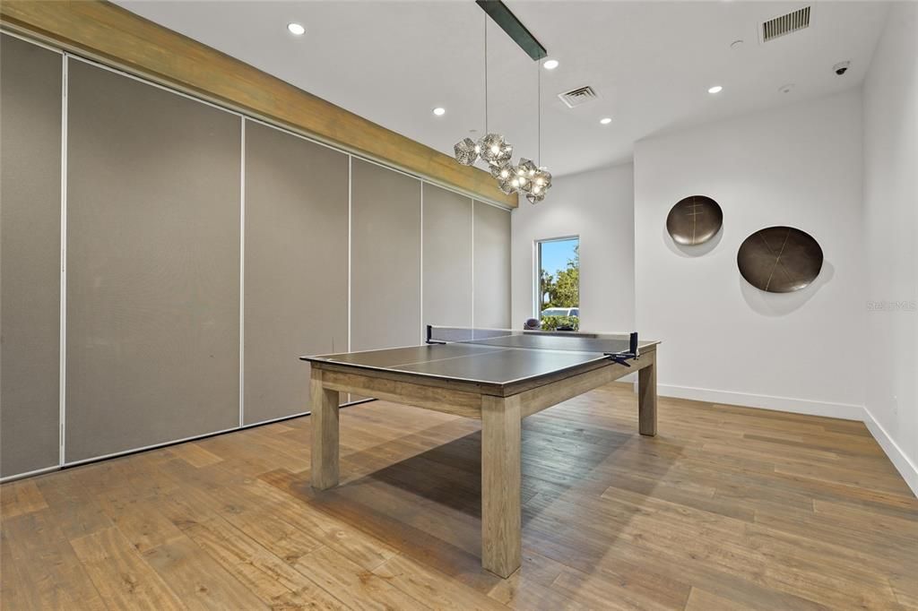 En Venta: $749,900 (2 camas, 2 baños, 1682 Pies cuadrados)