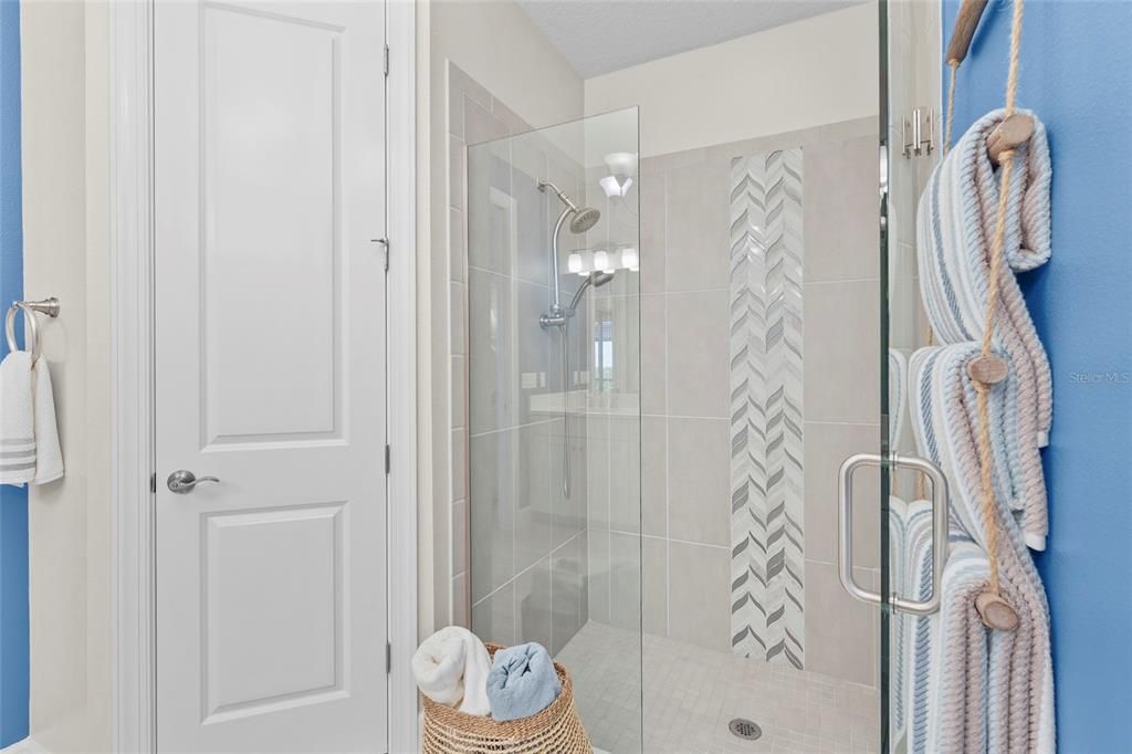 En Venta: $749,900 (2 camas, 2 baños, 1682 Pies cuadrados)