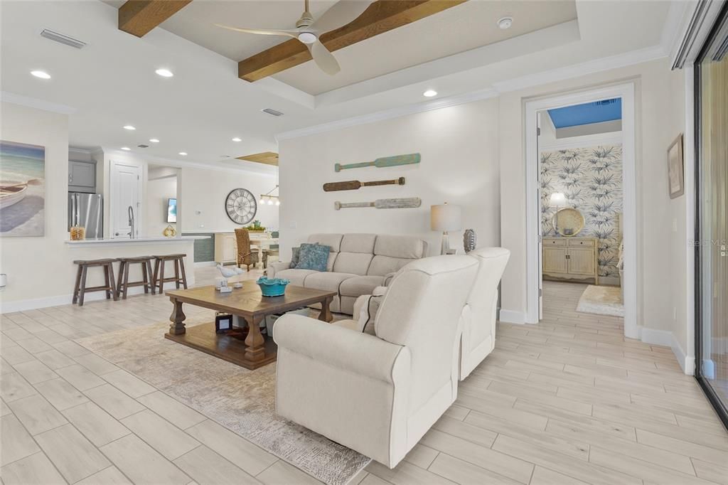 En Venta: $749,900 (2 camas, 2 baños, 1682 Pies cuadrados)