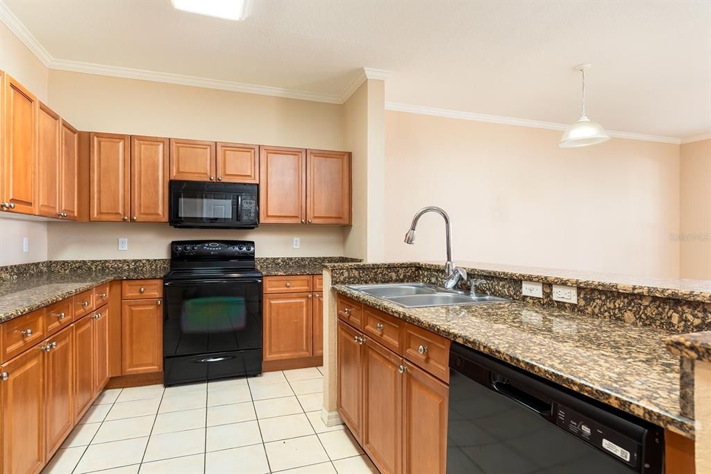 For Sale: $310,000 (3 beds, 2 baths, 1538 Square Feet)