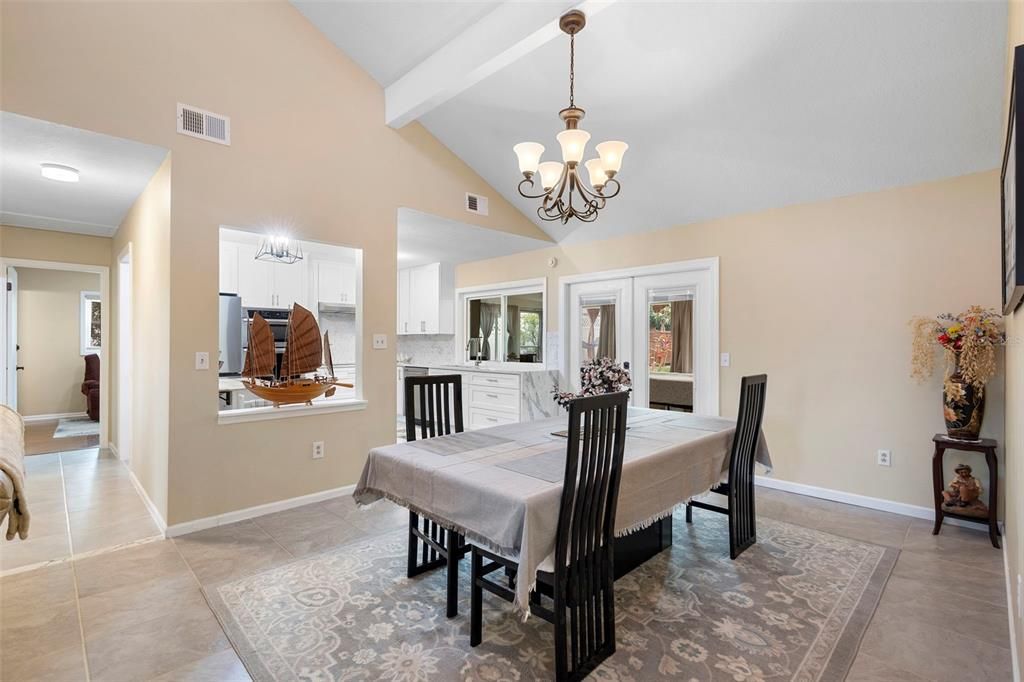 En Venta: $425,000 (3 camas, 2 baños, 1511 Pies cuadrados)