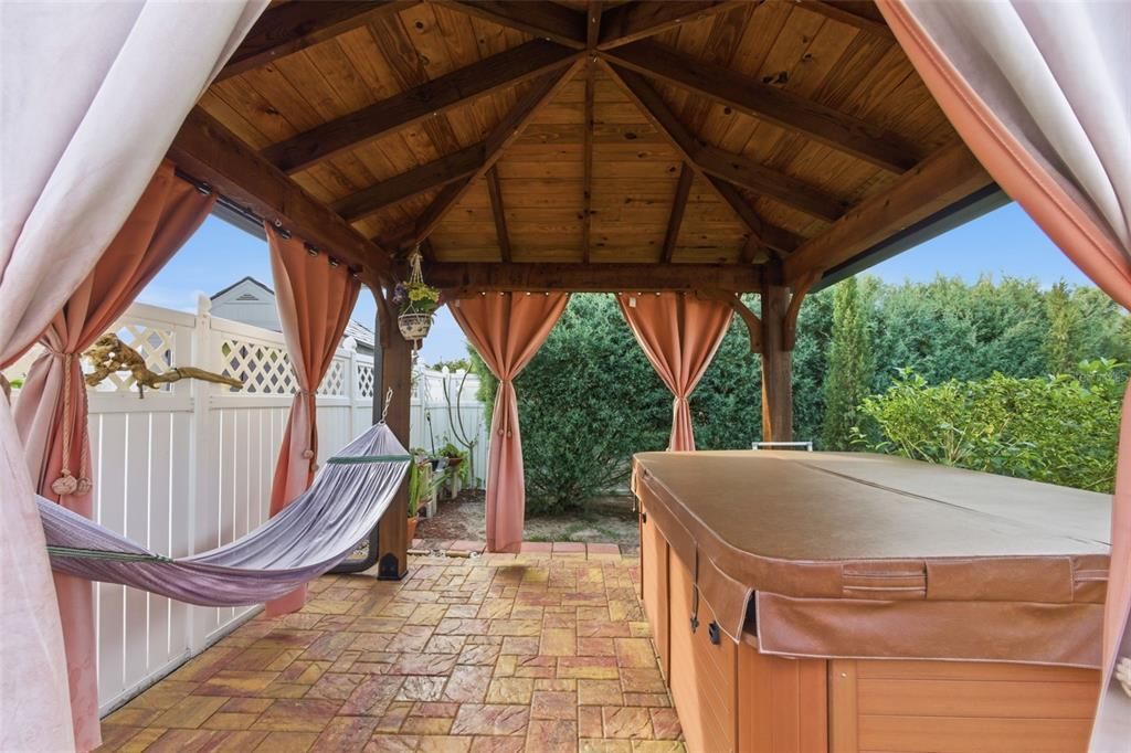 En Venta: $425,000 (3 camas, 2 baños, 1511 Pies cuadrados)