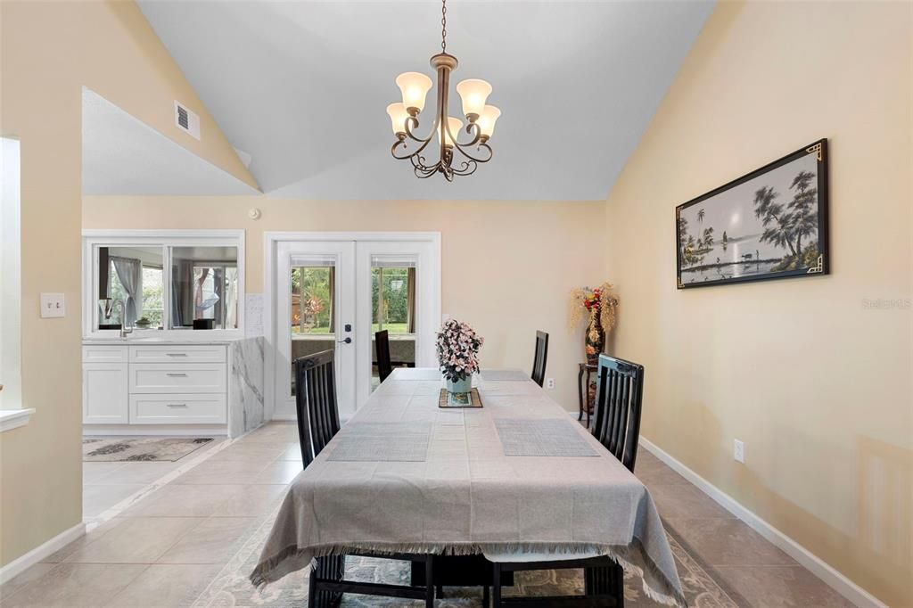 En Venta: $425,000 (3 camas, 2 baños, 1511 Pies cuadrados)