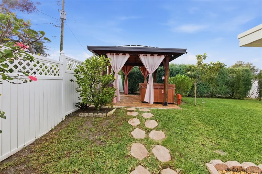 En Venta: $425,000 (3 camas, 2 baños, 1511 Pies cuadrados)