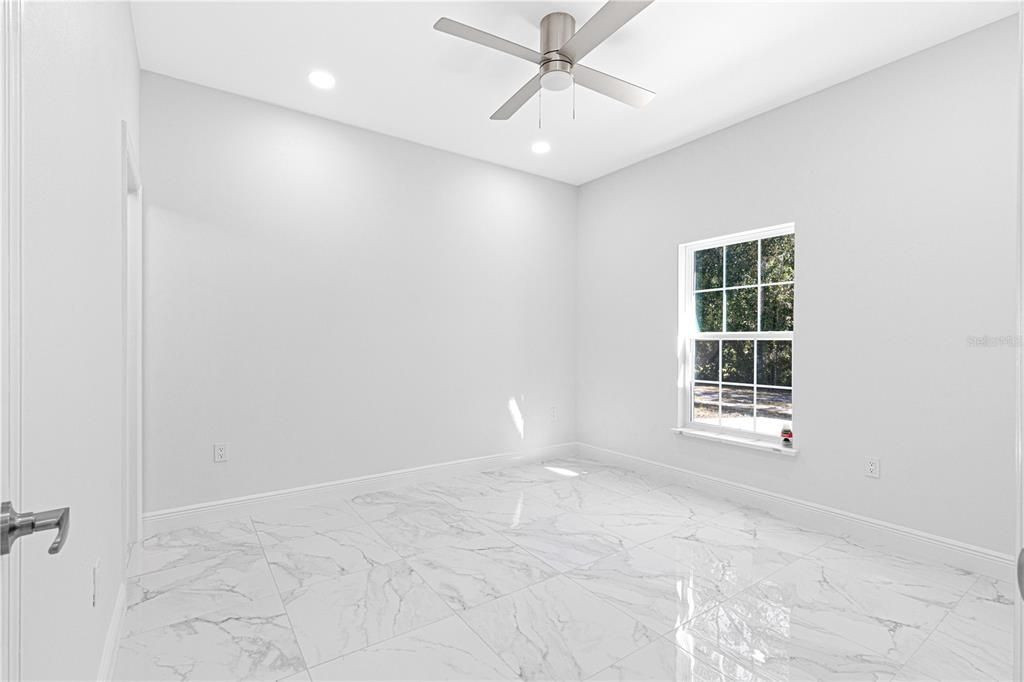 En Venta: $245,000 (3 camas, 2 baños, 1156 Pies cuadrados)