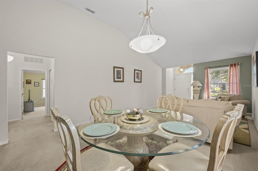 На продажу: $379,990 (4 спален, 2 ванн, 2114 Квадратных фут)