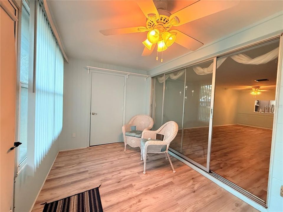 For Rent: $1,400 (2 beds, 2 baths, 888 Square Feet)
