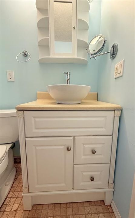 For Rent: $1,400 (2 beds, 2 baths, 888 Square Feet)