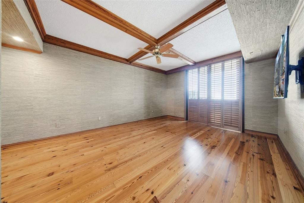 For Sale: $825,000 (3 beds, 2 baths, 1905 Square Feet)