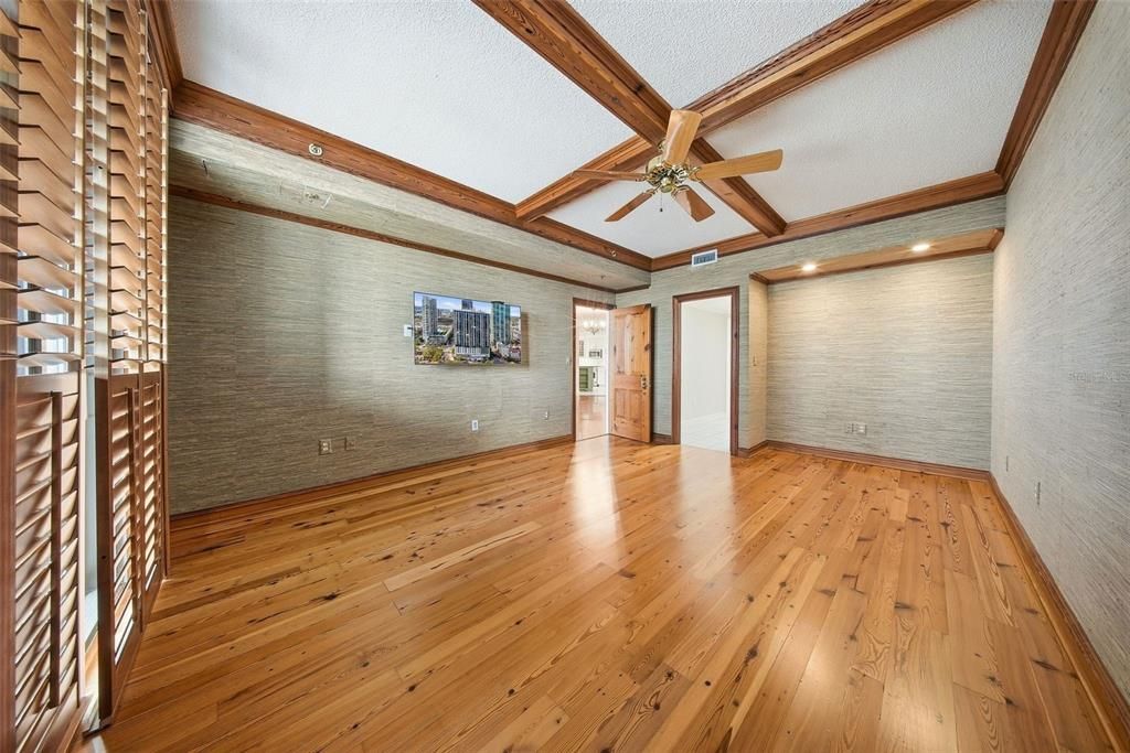 For Sale: $825,000 (3 beds, 2 baths, 1905 Square Feet)