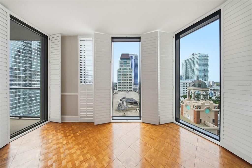 For Sale: $825,000 (3 beds, 2 baths, 1905 Square Feet)