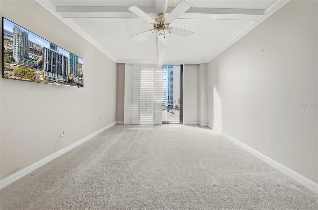 For Sale: $825,000 (3 beds, 2 baths, 1905 Square Feet)