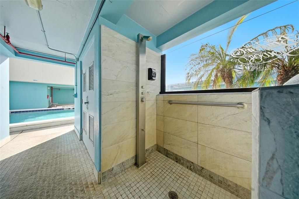 For Sale: $825,000 (3 beds, 2 baths, 1905 Square Feet)