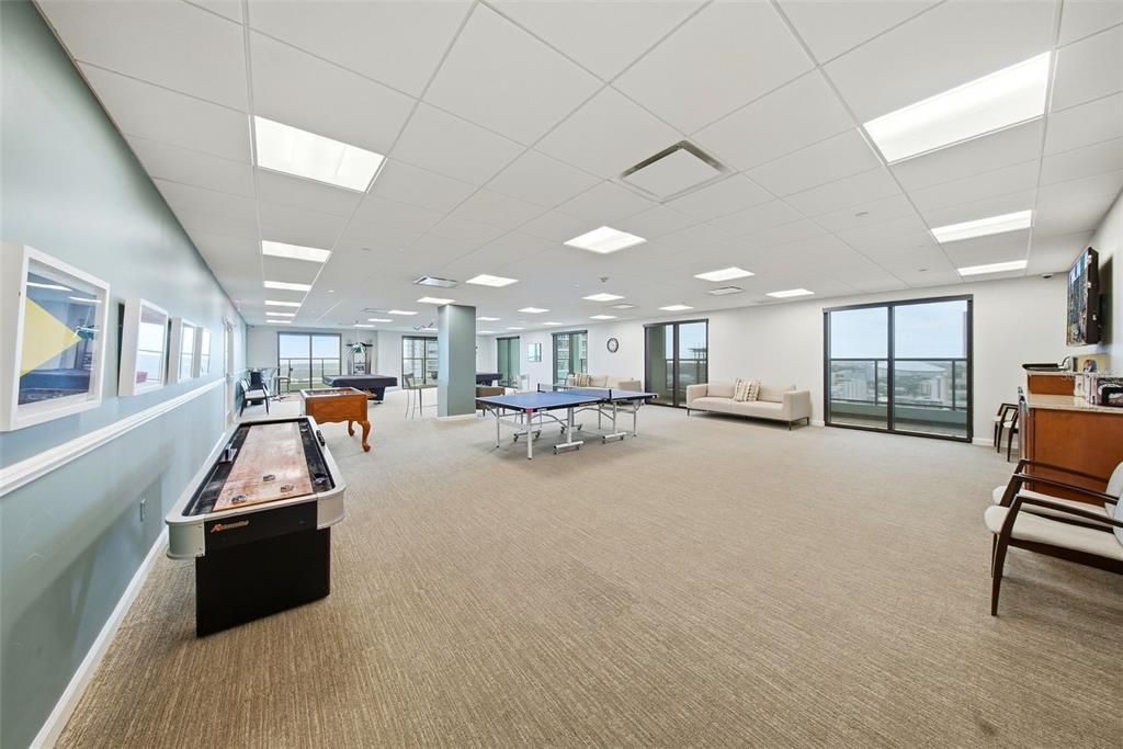 For Sale: $825,000 (3 beds, 2 baths, 1905 Square Feet)